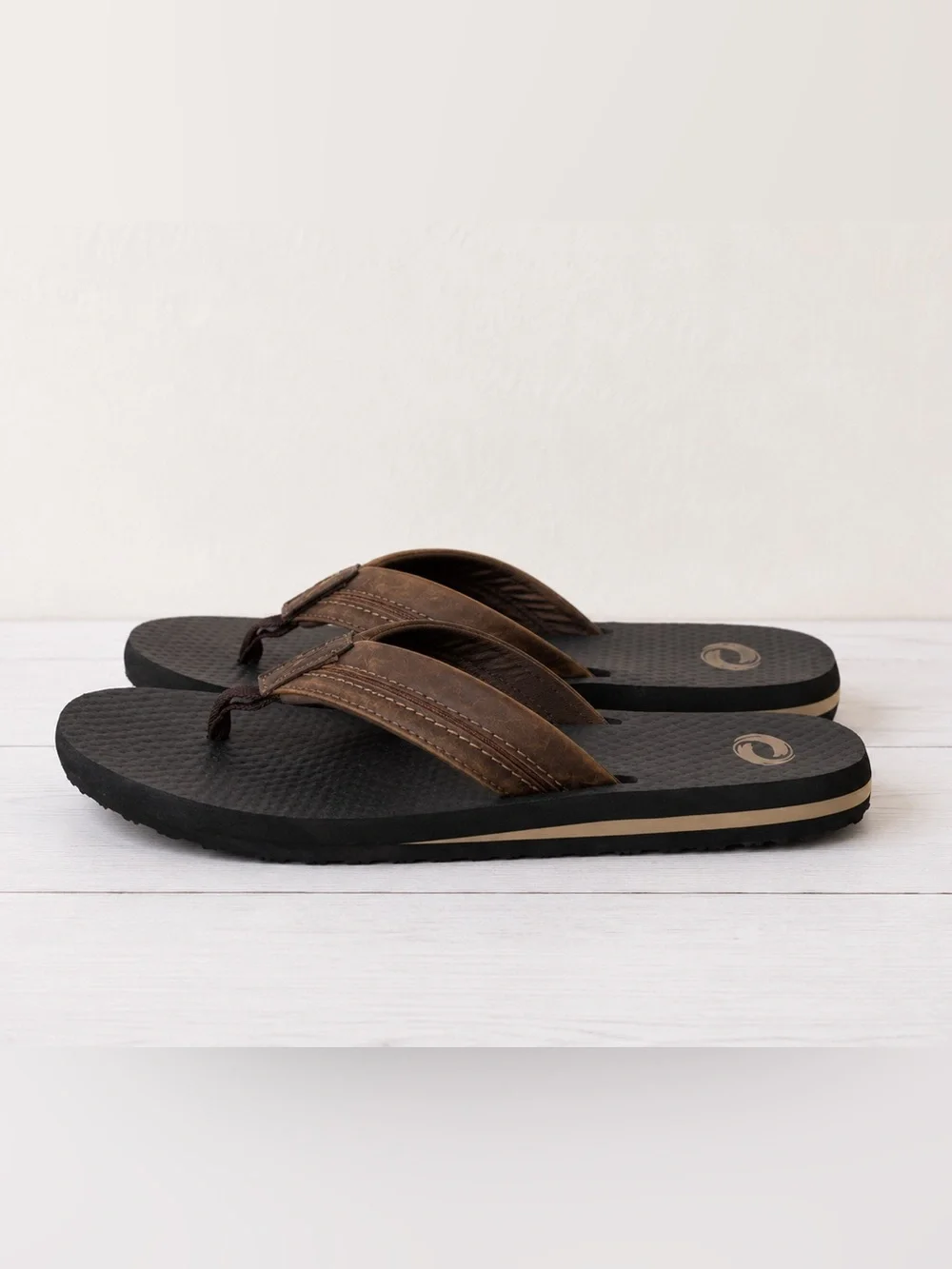 O'Rageous Men's Brown Vegan Leather Toe Post Casual Beach Summer Flip Flops NWOT